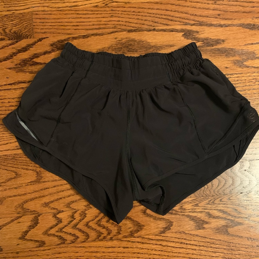 Black lululemon hotty hots size 0